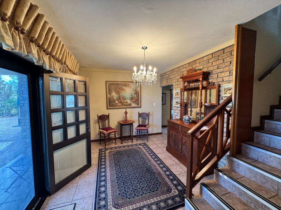 5 Bedroom Property for Sale in Stilbaai Wes Western Cape